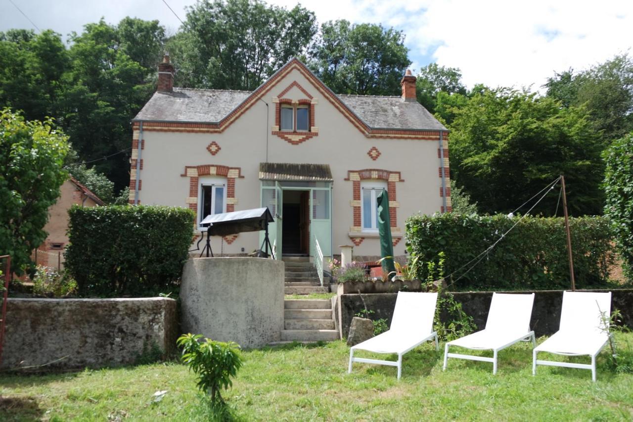 Domaine Du Pavillon Gite 15 Personnes Issy-l'Eveque Kültér fotó