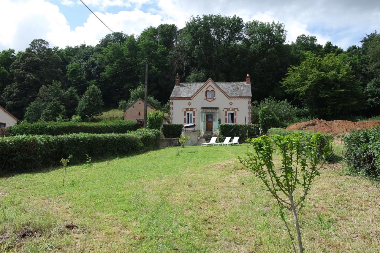 Domaine Du Pavillon Gite 15 Personnes Issy-l'Eveque Kültér fotó